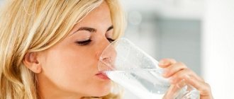 Для эффективного лечения цистита необходимо выпивать много жидкости